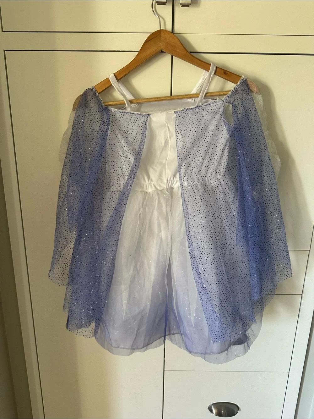 Disney Frozen II Elsa Costume white and purple 4-6X with lights and battery pack